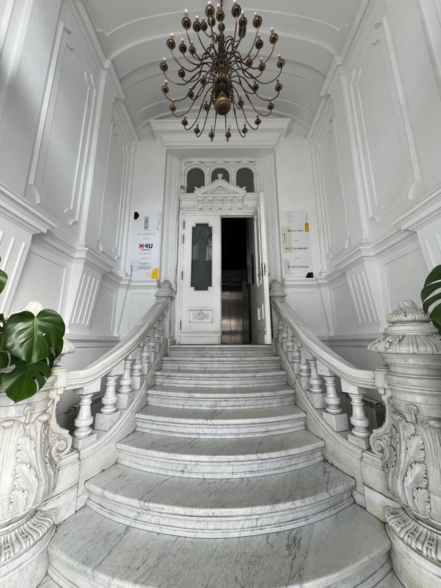 House4You - Balcescu Бухарест Екстер'єр фото